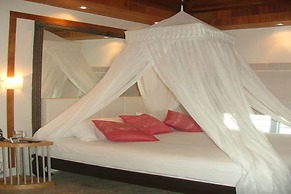 5 Bedroom Seaview Villa Tongson Bay