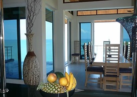 5 Bedroom Seaview Villa Tongson Bay