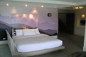 5 Bedroom Seaview Villa Tongson Bay