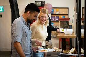 Cinema Hostel Jerusalem