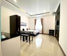 Phuong Dong Hotel & Apartment