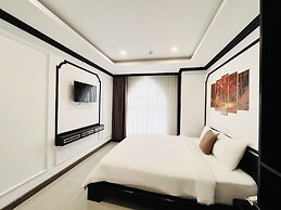 Phuong Dong Hotel & Apartment