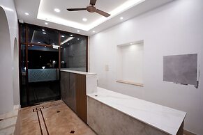 Avenue 11 Boutique Residences