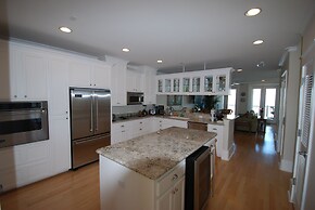 Kokopelli - Bay Front / Marina Front 3 Bedroom Townhouse by RedAwning