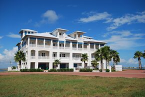 Kokopelli - Bay Front / Marina Front 3 Bedroom Townhouse by RedAwning