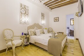 Oriente Palace Apartments