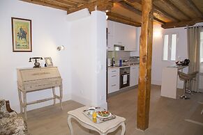 Oriente Palace Apartments