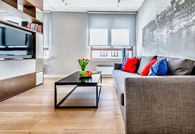 Business Center Phoenix Apartments