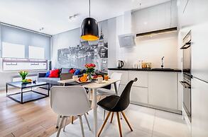 Business Center Phoenix Apartments