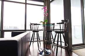 Vacation in Toronto Suites