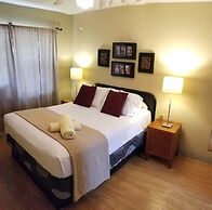Inn Leather Guest House - Male Only LGBT