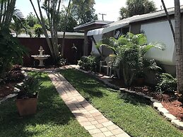 Inn Leather Guest House - Male Only LGBT