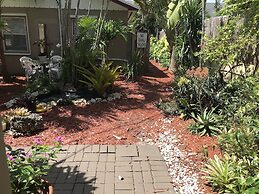 Inn Leather Guest House - Male Only LGBT