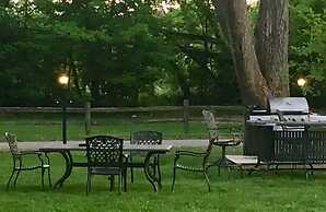 Elk Rapids Lakeshore Inn