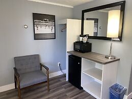 Elk Rapids Lakeshore Inn