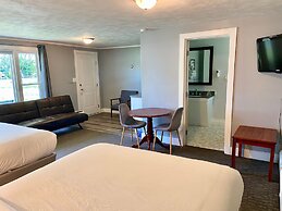 Elk Rapids Lakeshore Inn