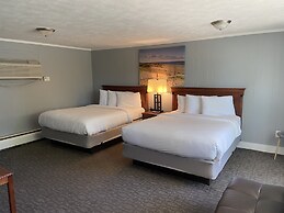 Elk Rapids Lakeshore Inn
