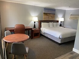 Elk Rapids Lakeshore Inn