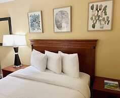 Elk Rapids Lakeshore Inn