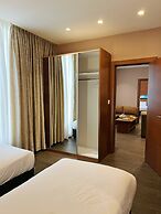 The Seventh Star Hotel Suites