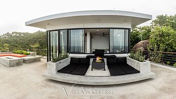 Villa De Kestrel
