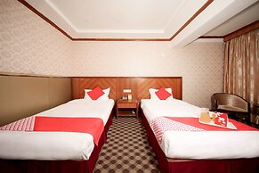 OYO 8027 Li Hu Business Hotel