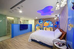 Chen He Spa Motel