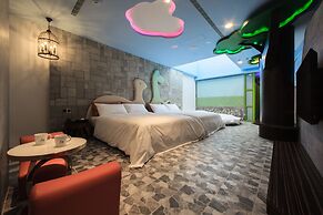 Chen He Spa Motel