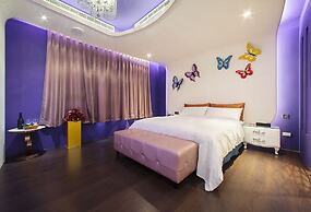 Chen He Spa Motel
