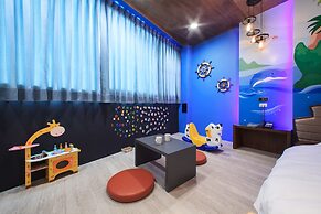 Chen He Spa Motel