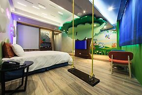 Chen He Spa Motel