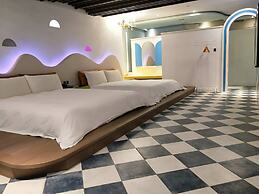 Chen He Spa Motel