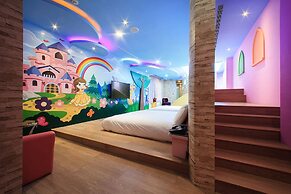 Chen He Spa Motel