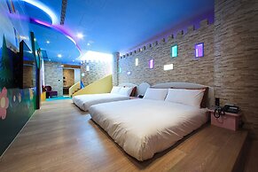 Chen He Spa Motel