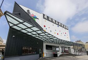 Chen He Spa Motel