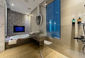 Chen He Spa Motel