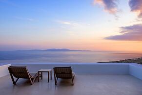 Living Theros Luxury Suites