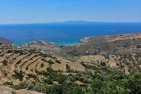 Living Theros Luxury Suites