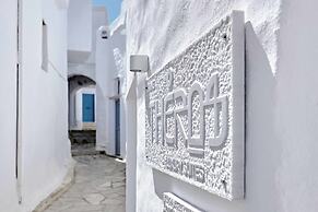 Living Theros Luxury Suites