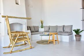 Living Theros Luxury Suites