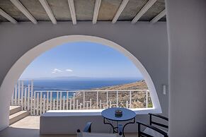 Living Theros Luxury Suites