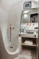 Living Theros Luxury Suites