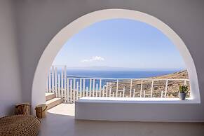 Living Theros Luxury Suites