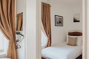 Pitfaranne Guest House