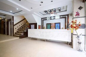 Comfort Room Shiv Dev Int