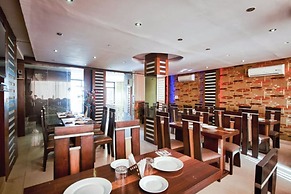 Comfort Room Shiv Dev Int