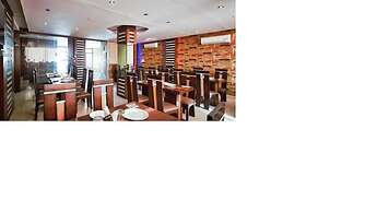 Comfort Room Shiv Dev Int