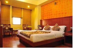 Comfort Room Shiv Dev Int