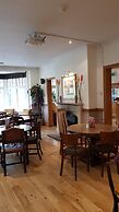 The George Carvery & Hotel