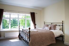 The George Carvery & Hotel